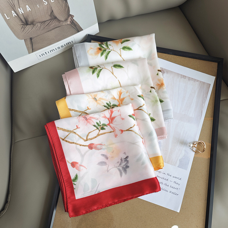 Bufanda de seda, bufanda cuadrada pequeña con cuello, flor rosa claro, bufanda de seda de imitación, viaje de verano para mujer, bufanda pequeña fresca y dulce