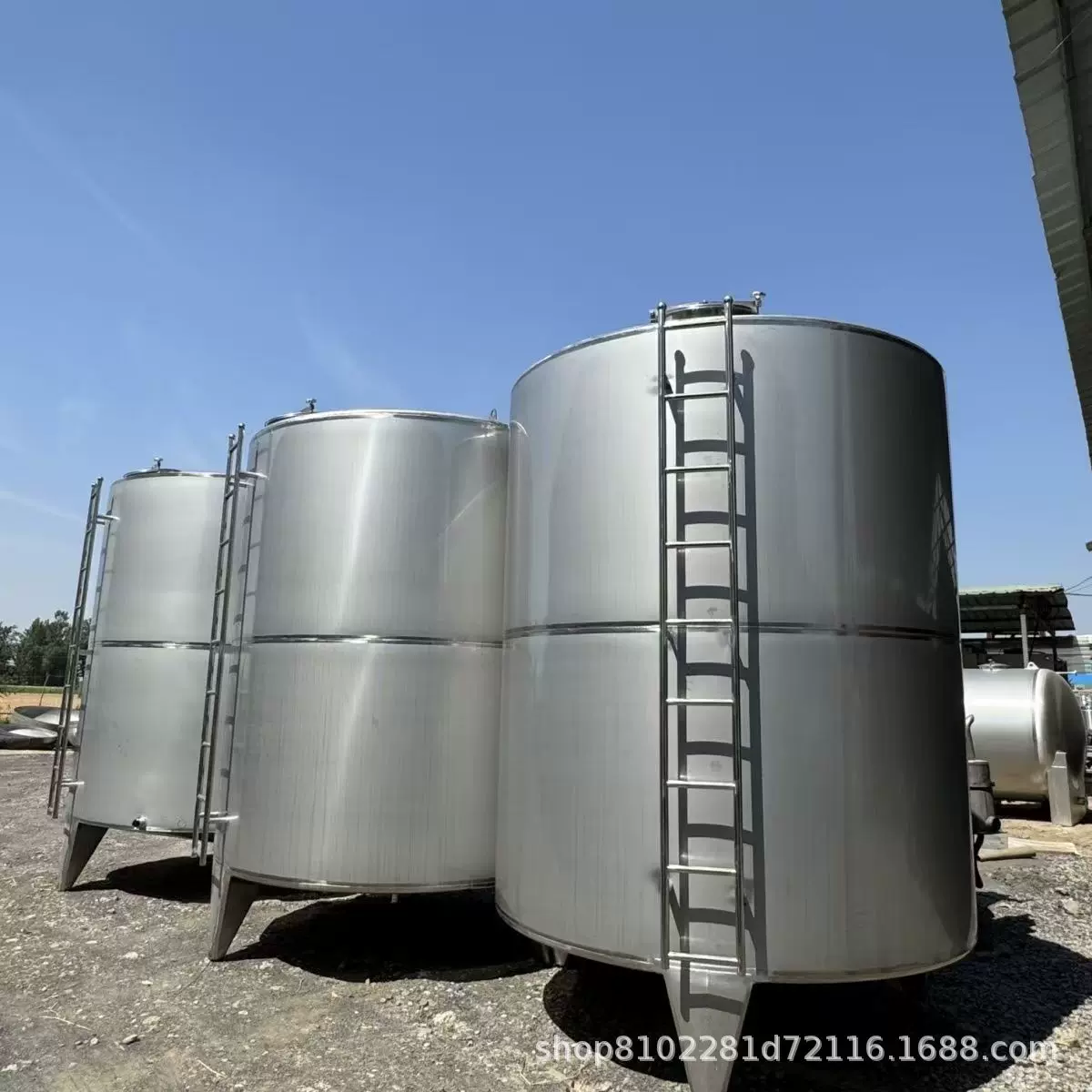 304不锈钢储罐1吨3吨储酒罐食品级立式液体储存罐密封灌储油罐