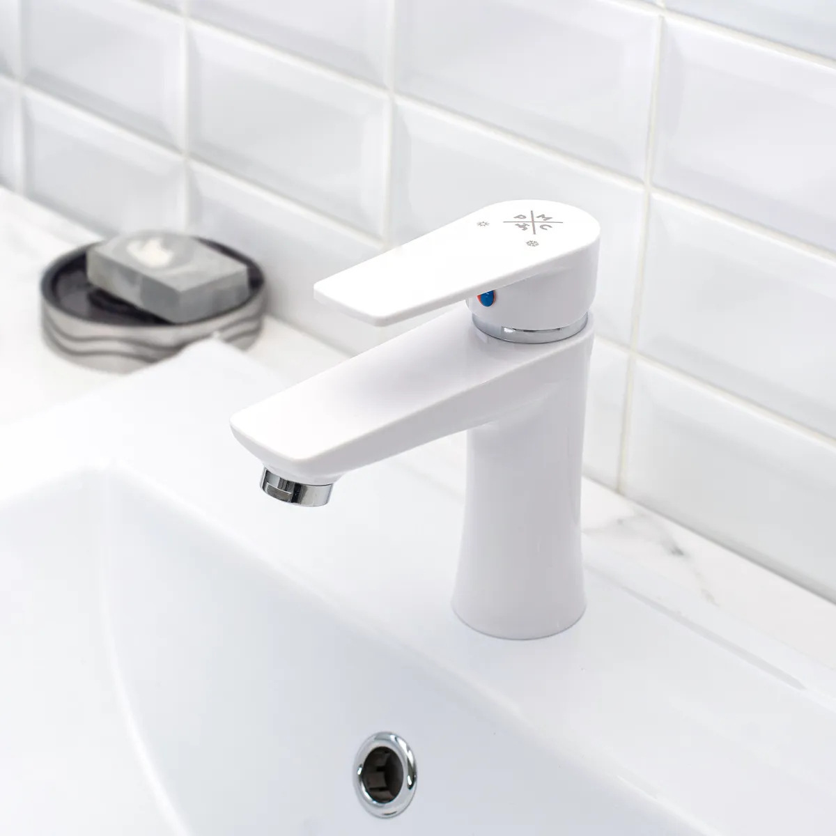 304 Stainless Steel Brushed Single-Hole Thickened Hot and Cold Washbasin Under-Counter Basin Bathroom Ceramic Basin Faucet