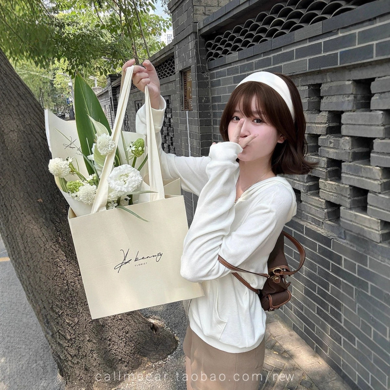 CallmeEar//奶油舒芙蕾连帽针织开衫女早秋显瘦拉链短款上衣|undefined