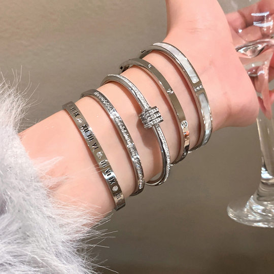 Titanium Steel Color-free Zircon Bracelet Women's Light Luxury Niche High-end Sense Ins Trendy Simple Elegant All-match Bracelet Bracelet