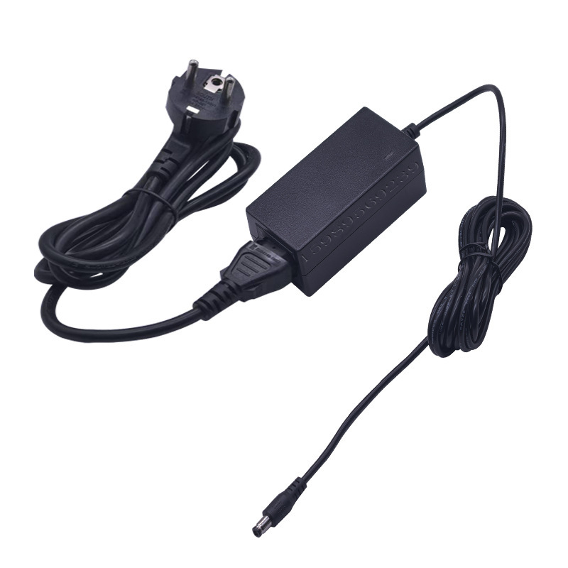 National standard three-prong plug with dual output ports, desktop type 14V3A 15V2.6A 16V2A 17V power adapter CE