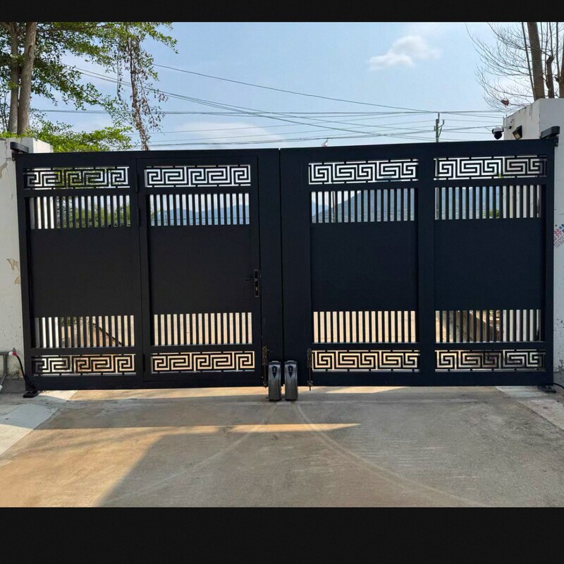 Wrought Iron Gate Courtyard Gate European-Style Household Electric Villa Gate Rural Yard Fence Double-Door Outdoor Large Iron Gate