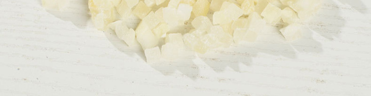Freeze Dried White Peach Dices 50g Jar Sweet Snack Topping for Drinks Desserts and Baking specifications