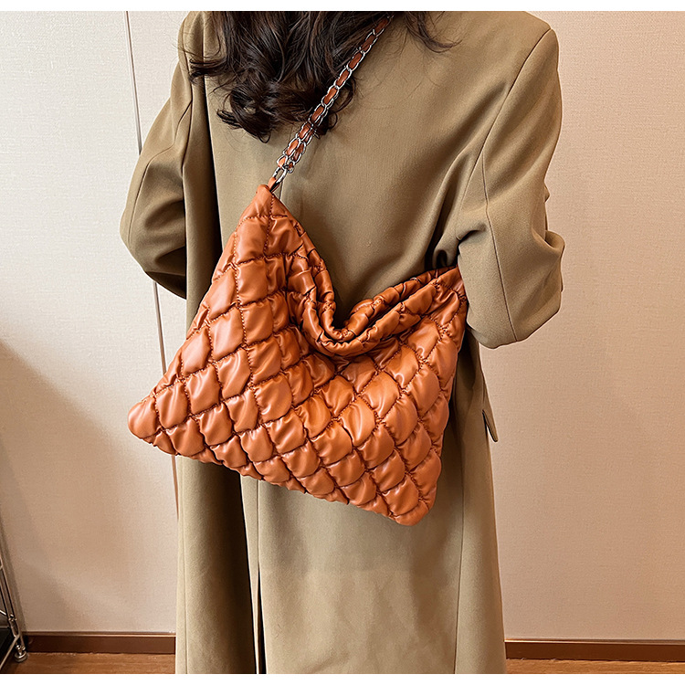 Große Gesteppte Tragetasche Für Damen Geräumige Lingge Schultertasche_voghion.com
