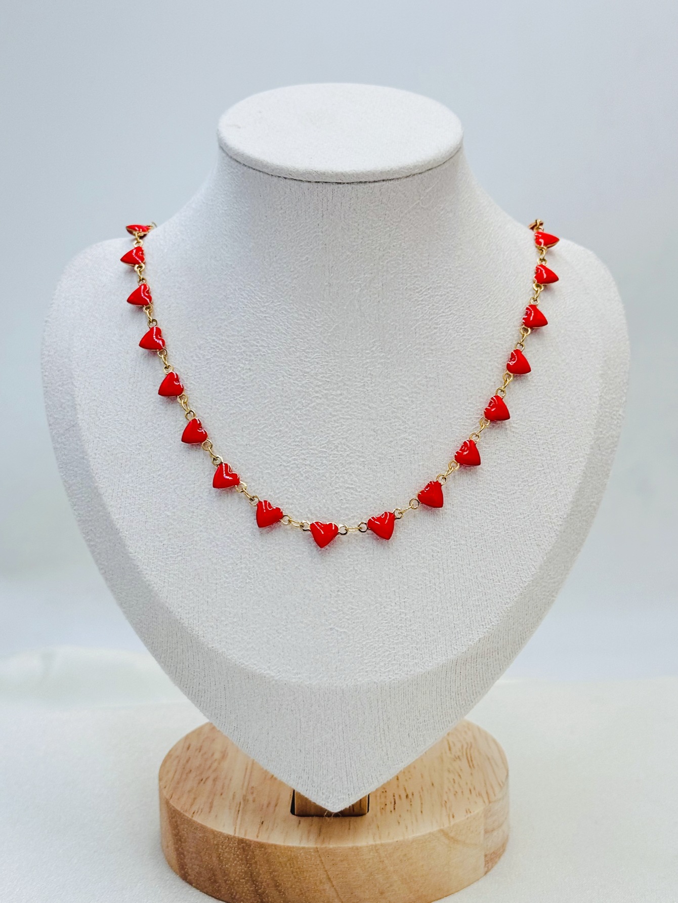 Joyería Al Por Mayor Elegante Forma De Corazón Acero Inoxidable 304 Esmalte Collar Sin Cadena display picture 5