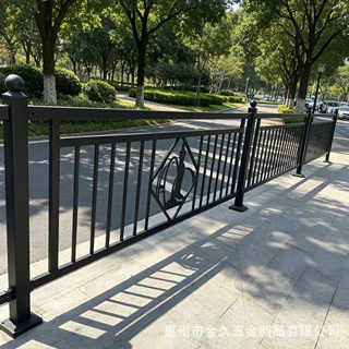 批发定制广州款木棉花造型护栏城市主干道隔离栏人车分流防护围栏