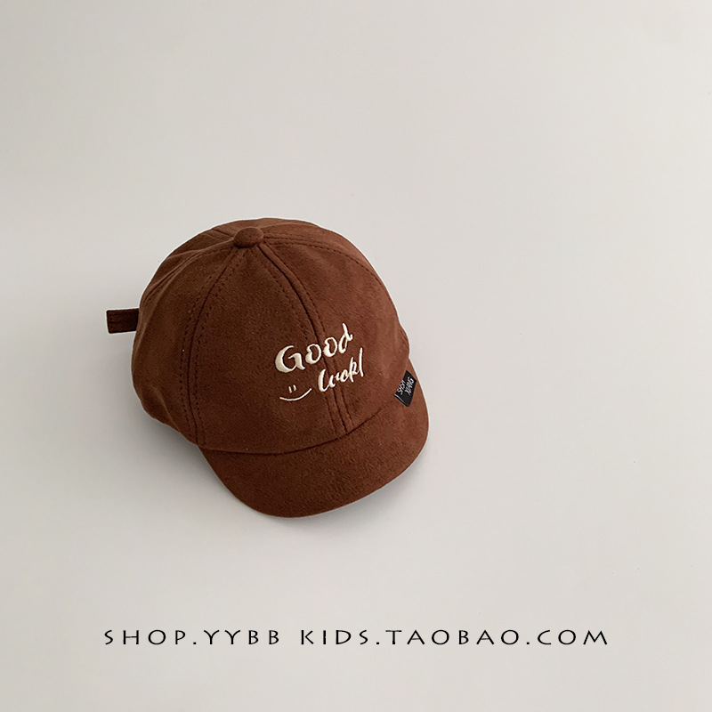 Primavera y otoño sombrero para niños sombrero a prueba de viento sombrero de lengua de pato para bebés de estilo coreano letras calientes sombrero de béisbol invierno