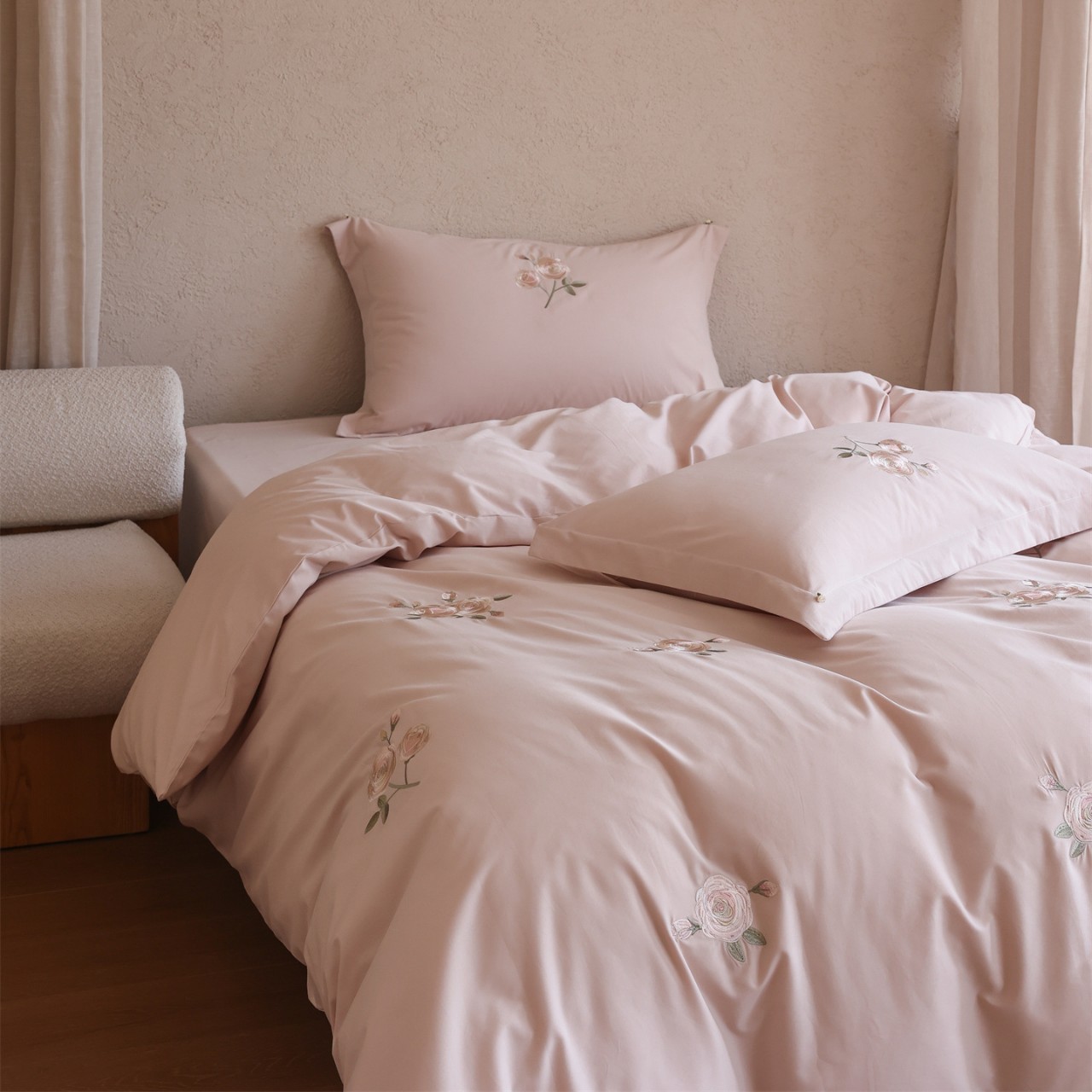 1. French Pastoral Style Floral Embroidery Ultra-Soft Warm Bedding Set Pure Cotton Long-Staple Cotton Brushed Four-Piece Home Textile Set