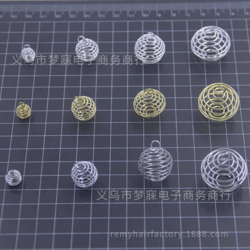Bola de primavera accesorios de la joyería de bricolaje al por mayor colgando bola oscilante hueco Bola de agitación bola linterna colgante de primavera
