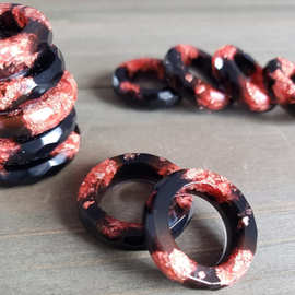 火山水晶树脂戒指 铜片戒指 树脂戒指 火戒指 叠戴戒指 黑戒指 红
