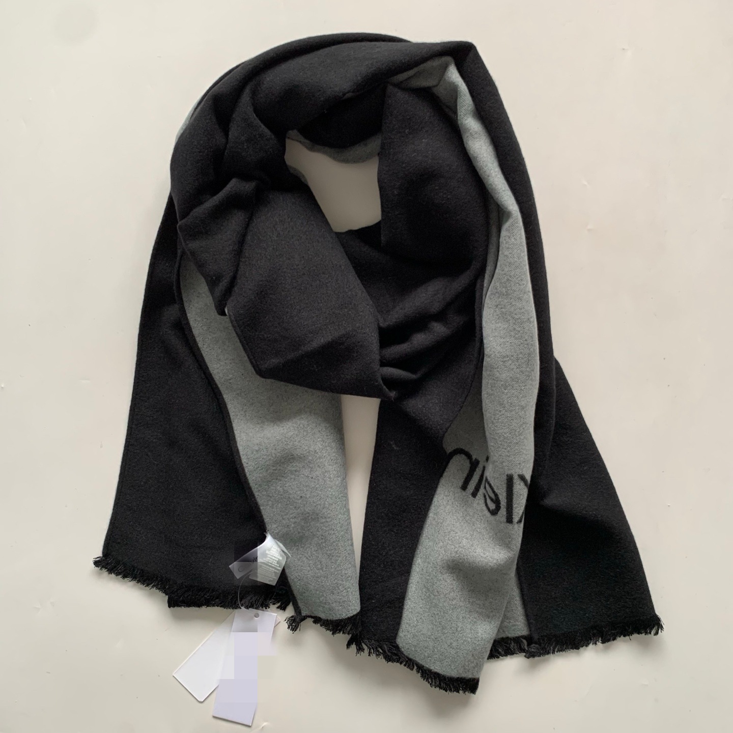 두꺼운 블랙 (Dukkeoun Beullaek)