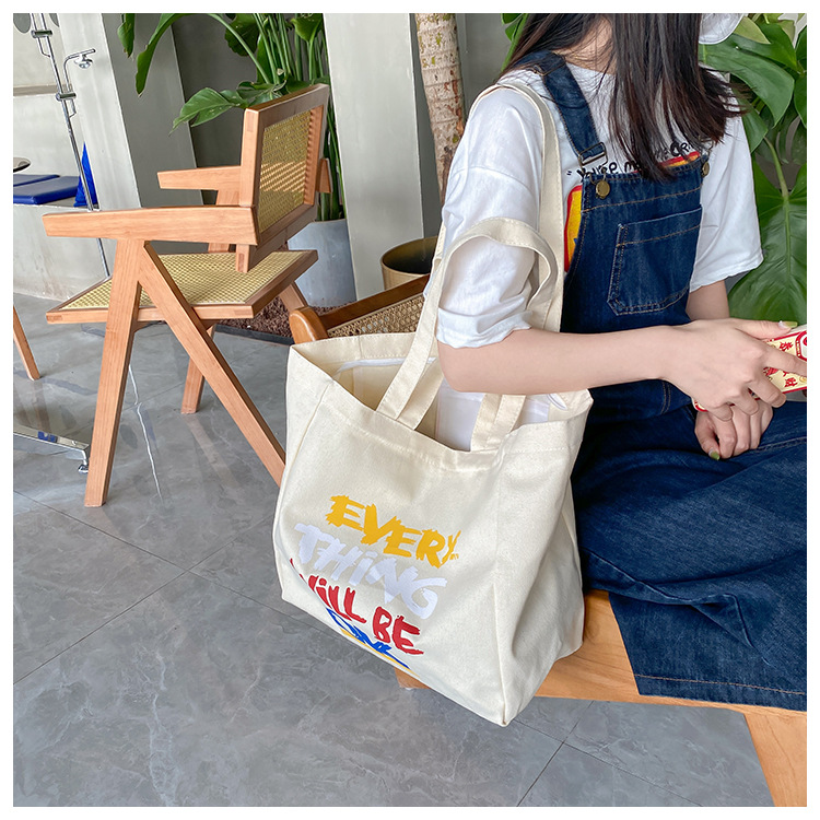 A large-capacity, sturdy Japanese-style canvas bag for women, a new 2022 simple bento handbag for girls to go to work undefined