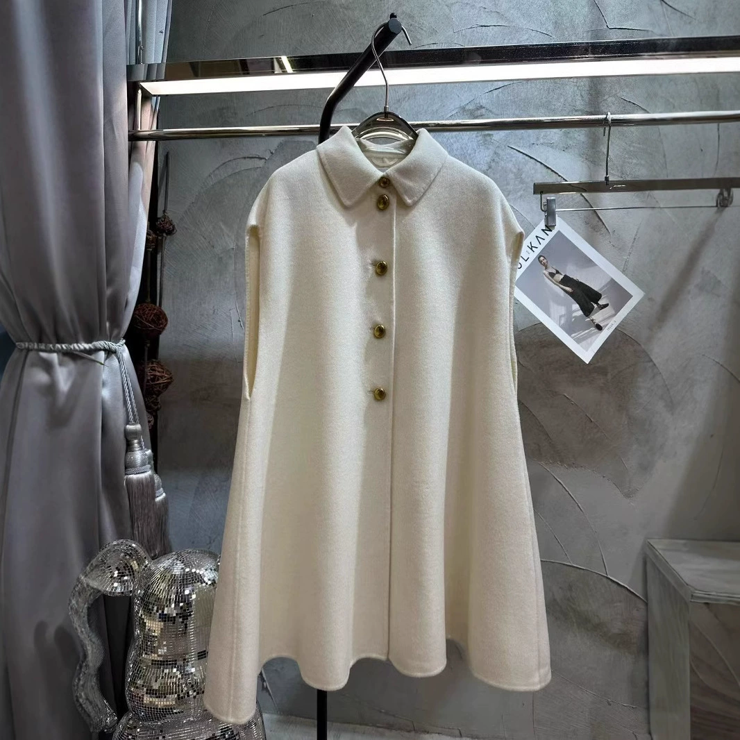 Новая коллекция Осень/Зима 2025: Элегантное кашемировое пальто-накидка из шерсти с широким воротником и пуговицами «гусиные глазки», свободного кроя, для женщин