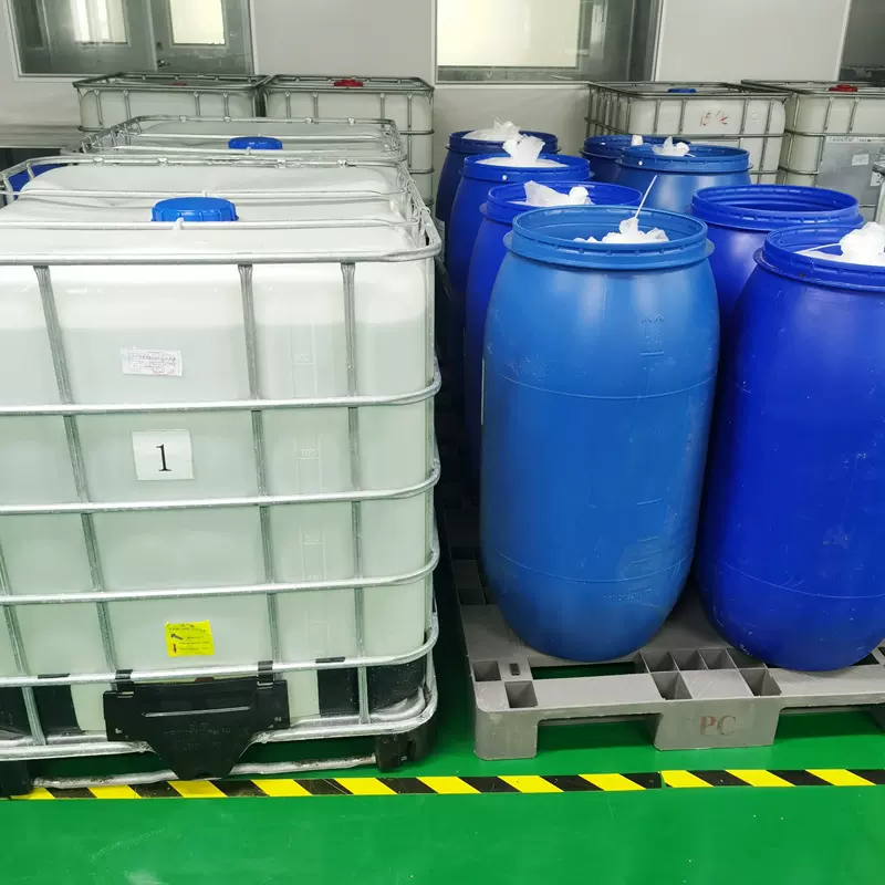 1半成品灌装成品 乳木果去鸡皮身体磨砂膏沐浴全身烟酰胺膏体oem