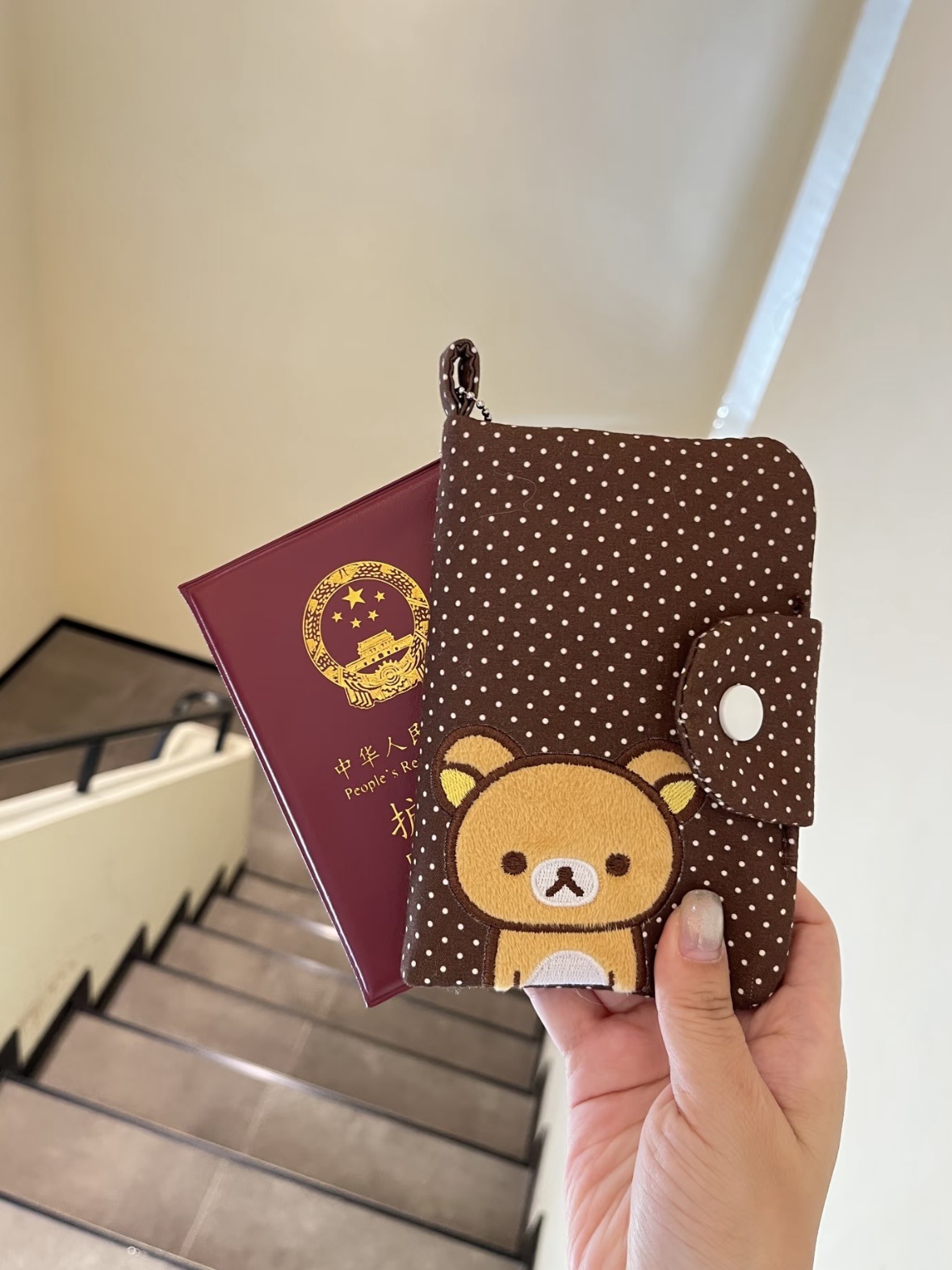 땡땡이 리락쿠마 여권 케이스