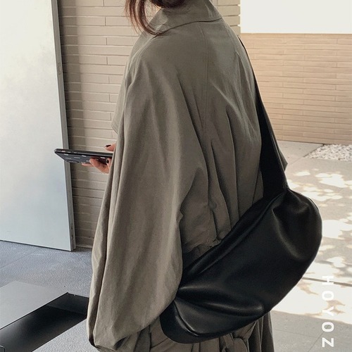 European and American minimalist soft leather pleated bag large capacity lazy crossbody dumpling cloud armpit bag 2024 new shoulder bag