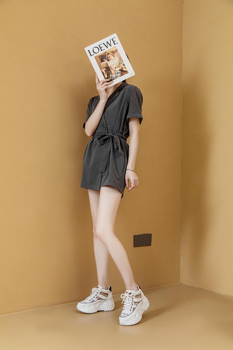 Chaussures en cuir à tube haut pour femmes Sandales creuses pour femmes 2023 été nouvelle tendance chaussures de sport et de loisirs respirantes à semelles épaisses_voghion.com