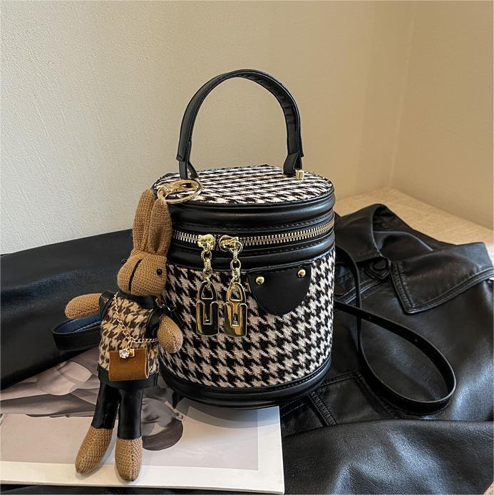 Bolsa de nicho de alto grado 2023 nueva bolsa de mujer bolsa de mensajero de pata de gallo popular bolsa de cubo portátil