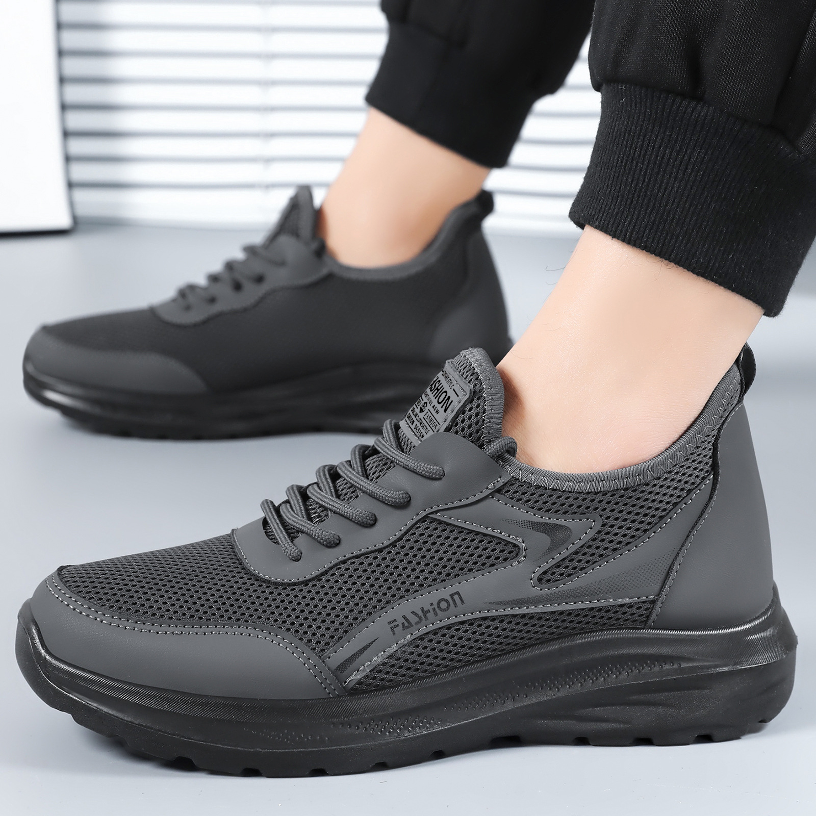 Zapatos de primavera para hombres, zapatos de malla transpirables, poliuretano ultraligero, zapatos de trabajo cómodos, zapatos deportivos casuales resistentes al desgaste para hombres