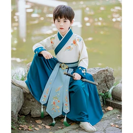 童汉服;马面裙;舞台/表演服