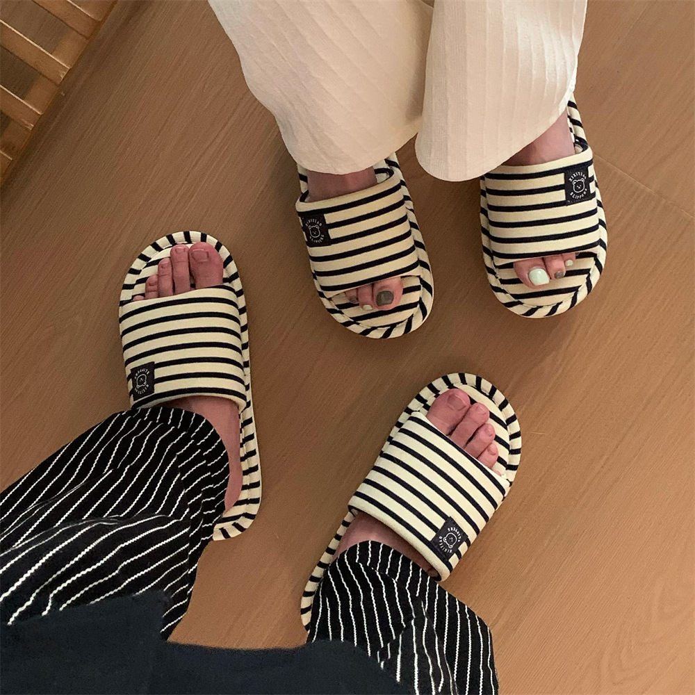 Universal summer sneakers all-season for students