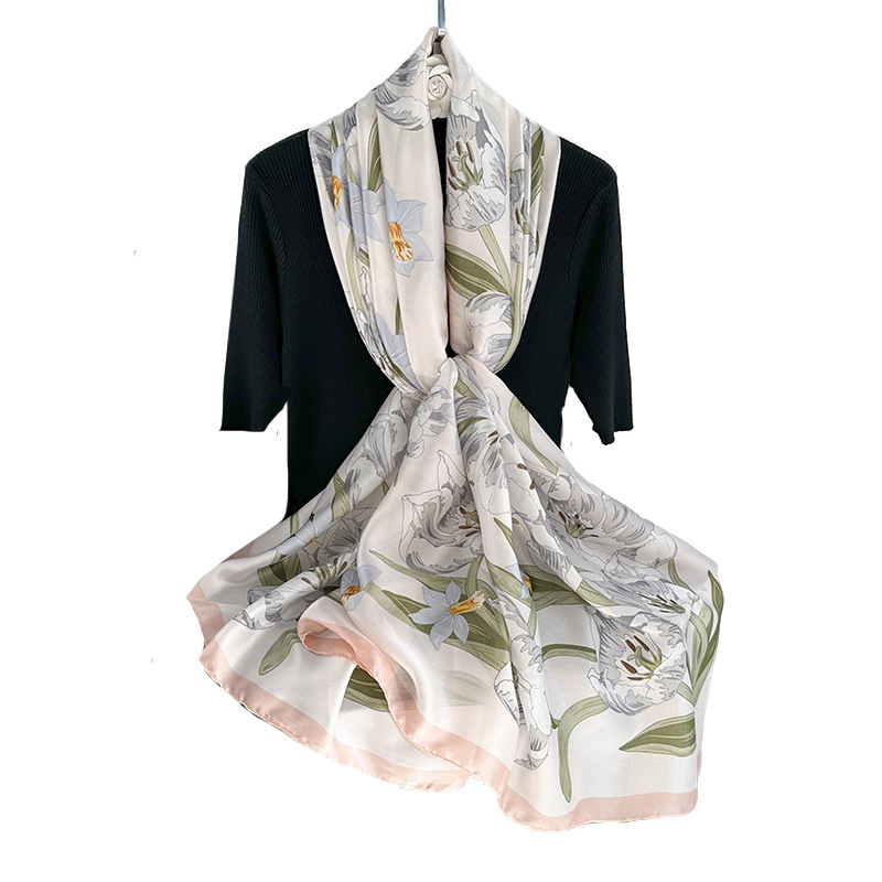 Nueva bufanda de seda estampada de satén de seda babero nuevo estilo exterior de verano chal de viaje protección solar bufanda de seda larga bufanda de estilo occidental para mujer