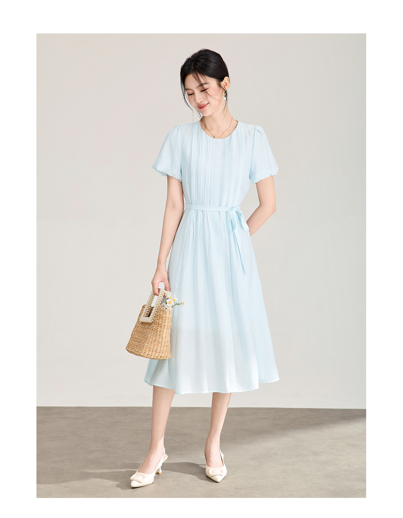 Đầm maxi nữ cổ tròn thắt lưng ren dáng dài — xanh lam chi tiết 12