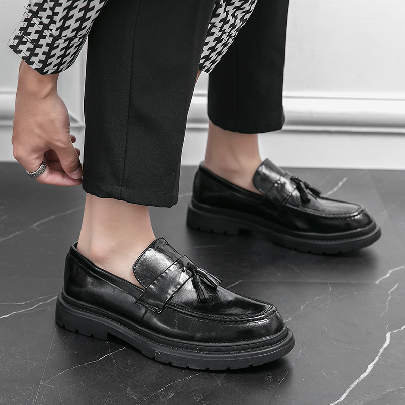 Zapatos de primavera y otoño de 2024 un pie de zapato de hombre de 46 yardas de zapato de suela gruesa para aumentar la altura de la moda de zapatos de cuero del novio image 5