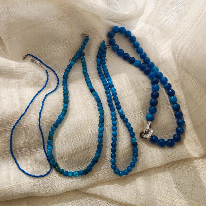 South Korea ins blogger fever blue beaded necklace with simple niche design high-end clavicle chain for women