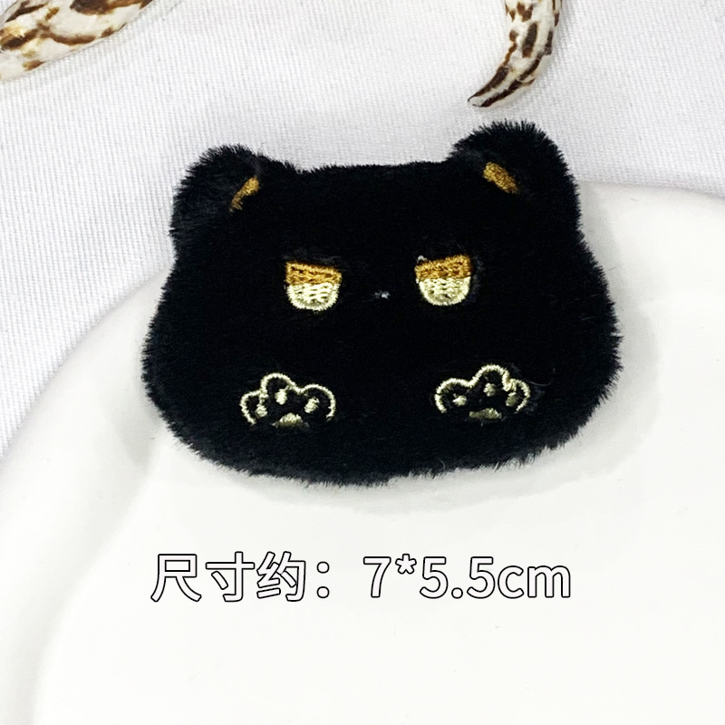 ネットの赤い熊のぼんやりしているぬいぐるみのブローチの超萌えの熊の団子の服装の帽子の手袋の部品のアクセサリの卸売り