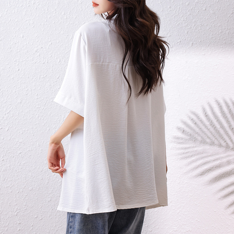 実写の大きいサイズの婦人服2025夏の新型の重工はvネックのtシャツのファッション的な肉を遮ってやせている上着の女性を現します。|undefined