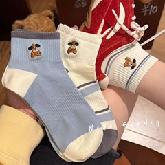 ストライプのかわいい靴下の子供の春夏防臭吸汗ins潮学院風ソックス綿質アニメ刺繍スポーツソックス