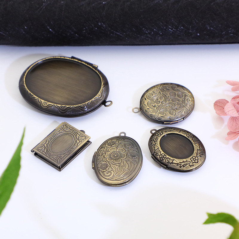 Fashion Retro Copper Photo Box Exquisite Book Photo Box Pendant Commemorative Box for Photos Bronze Photo Box Fashion Retro Copper Photo Box Exquisite Book Photo Box Pendant Commemorative Box for Photos Bronze Photo Box
