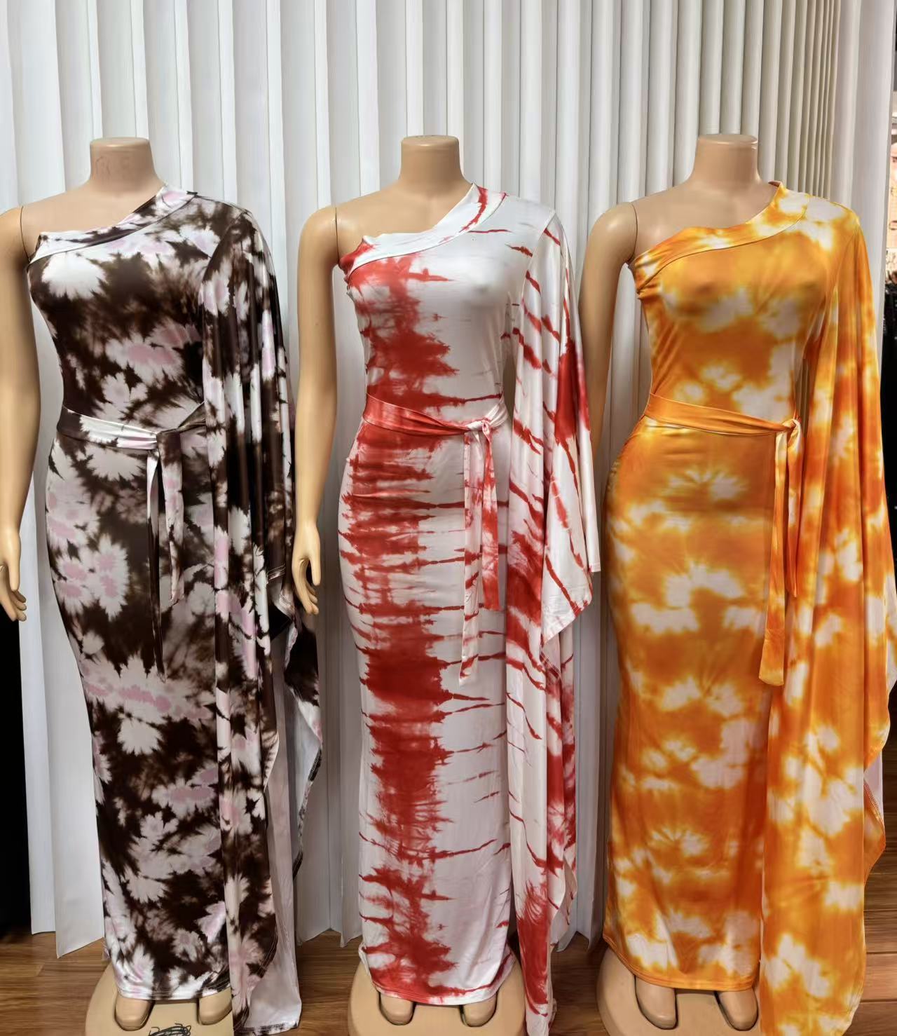Bold Tie-Dye Batwing Sleeve Maxi Dress With High Waist & Open Back - Bohemian Beach Party Dress Soft & Flowy Milk Silk Fabric_ecoleips.com