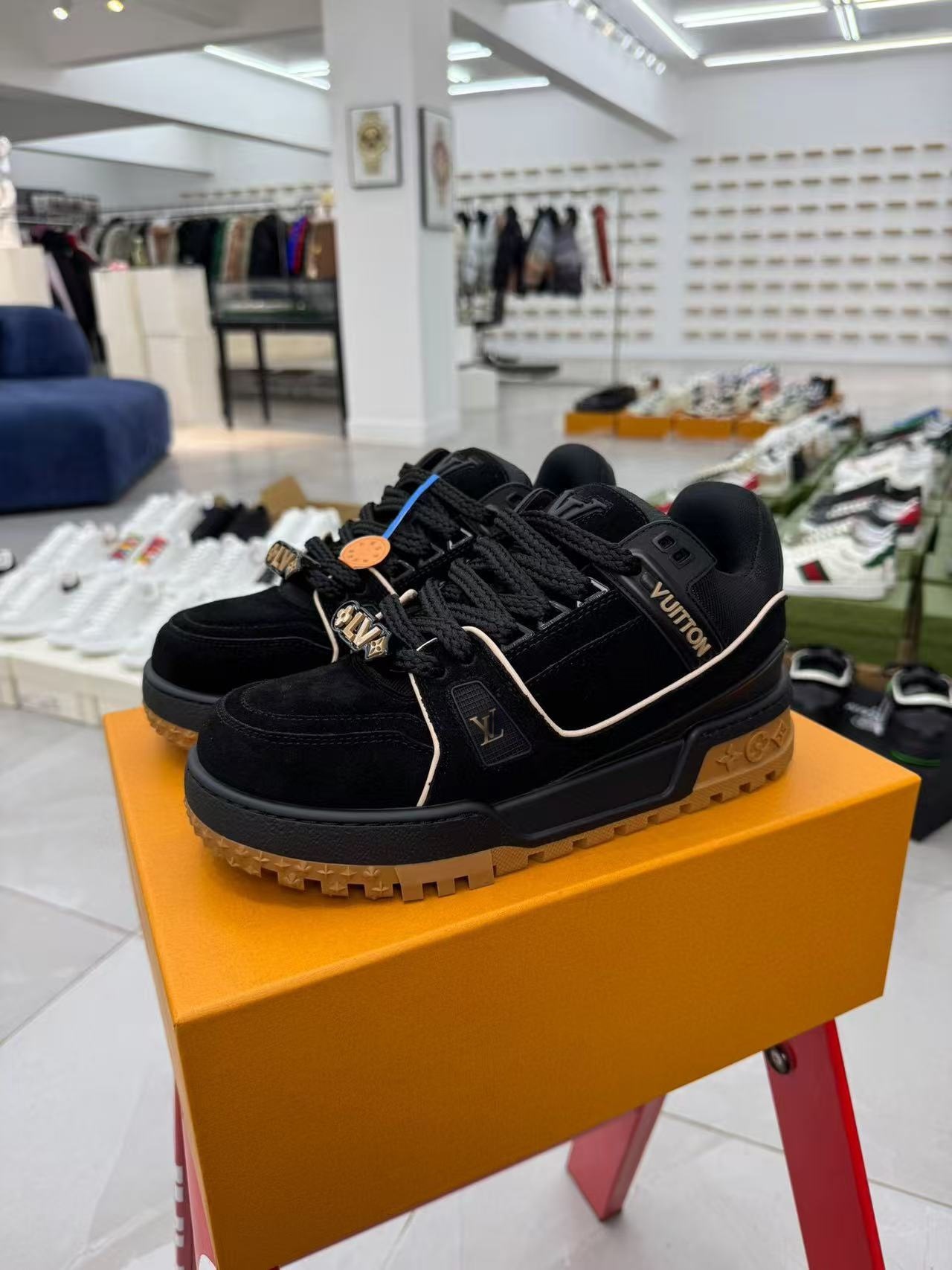 Consult customer service to see real shots 7