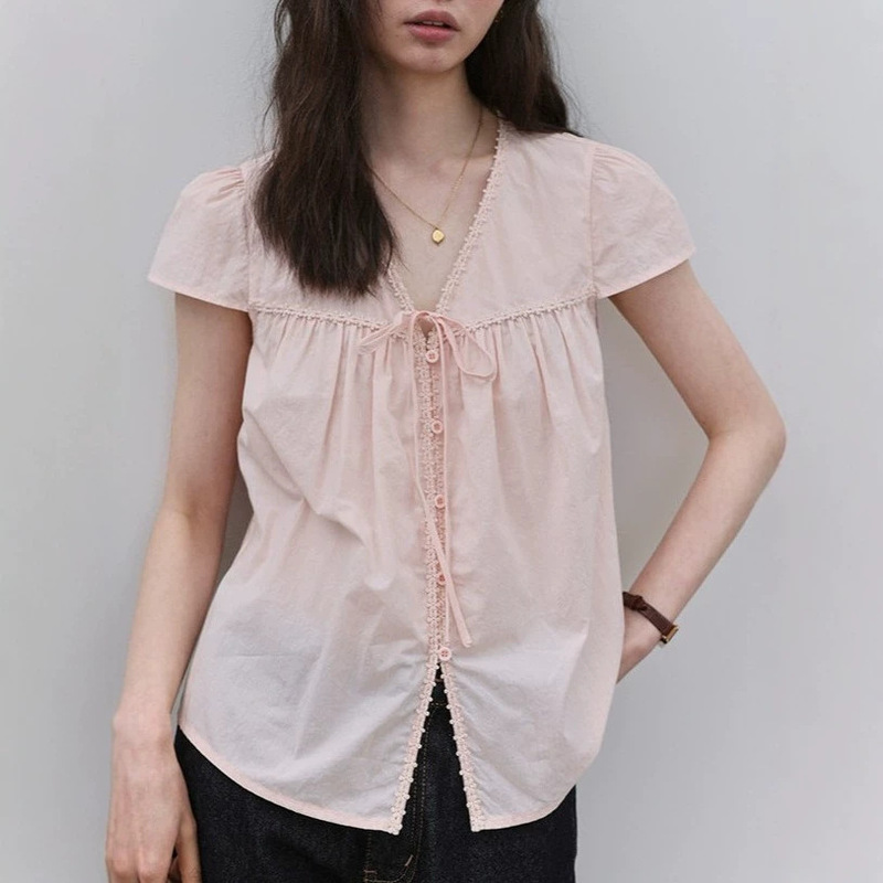 "Mustard Pie Vooe" Pink V-Neck Lace Pleated Shirt for Women, New Summer Style, Sweet Pure Cotton Top with Ties "Mustard Pie Vooe" Pink V-Neck Lace Pleated Shirt for Women, New Summer Style, Sweet Pure Cotton Top with Ties