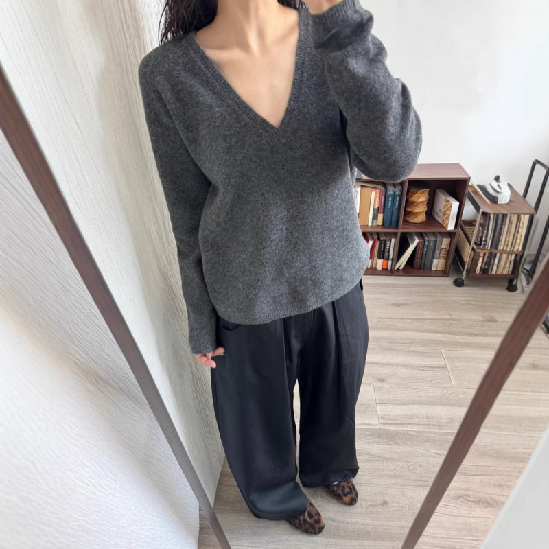 New Style Lazy Versatile Loose Slimming Deep V Fine Alpaca Wool Warm Pullover Sweater Women's Wool Sweater 5118 New Style Lazy Versatile Loose Slimming Deep V Fine Alpaca Wool Warm Pullover Sweater Women's Wool Sweater 5118