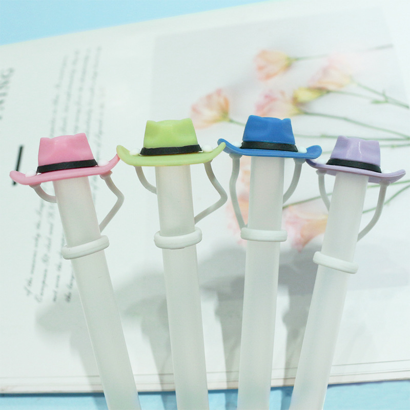 Nuevo producto de Amazon Sombrero de vaquero de silicona Tapa de pajita Tapón de polvo de pajita Tapa de polvo de pajita de venta caliente tridimensional de dibujos animados