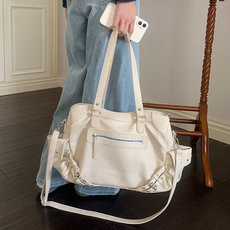 Winter Versatile Large Capacity Rivet Tote Designer Bag For Women PVC Biker Wholesale Mixed Colors Minimum Order_voghion.com