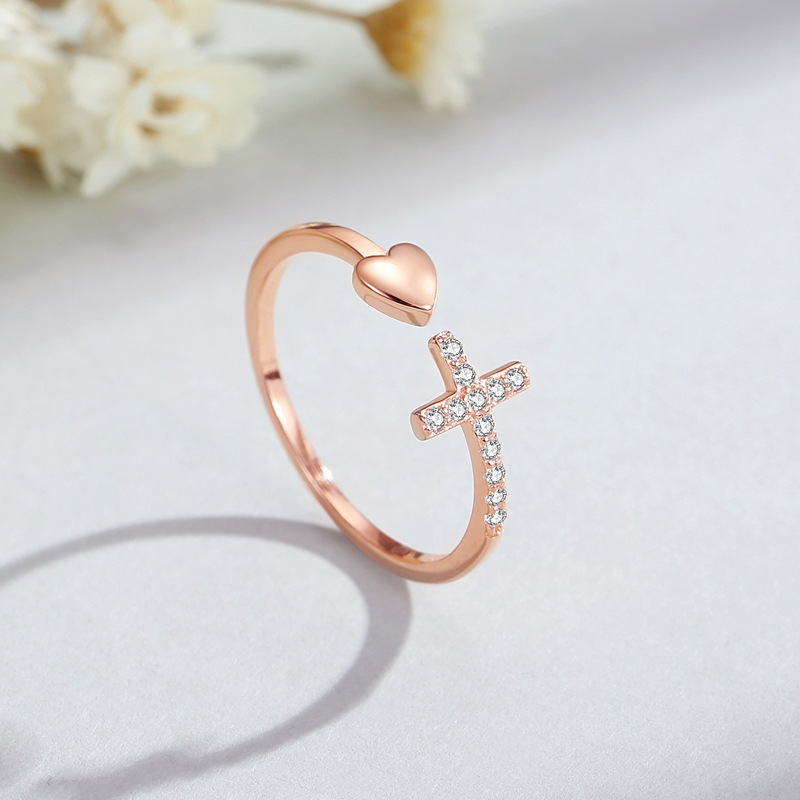 Anillo de amor cruzado europeo y americano Anillo abierto de diseño de nicho femenino Anillo de corazón de plata de ley 925 al por mayor