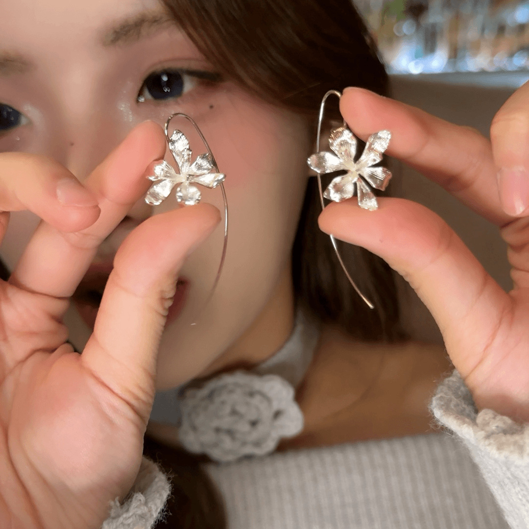 Silver iris ear hook-a2115 silver