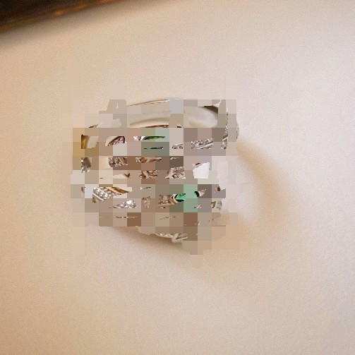 Bague pour femme, ronde, texturée, en résine, ornée d'un nœud papillon et d'une fleur. Design simple et tendance pour l'index._voghion.com