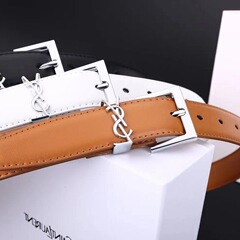 メーカー直売の代発楊林さんのベルトはカジュアルでシンプルです。
