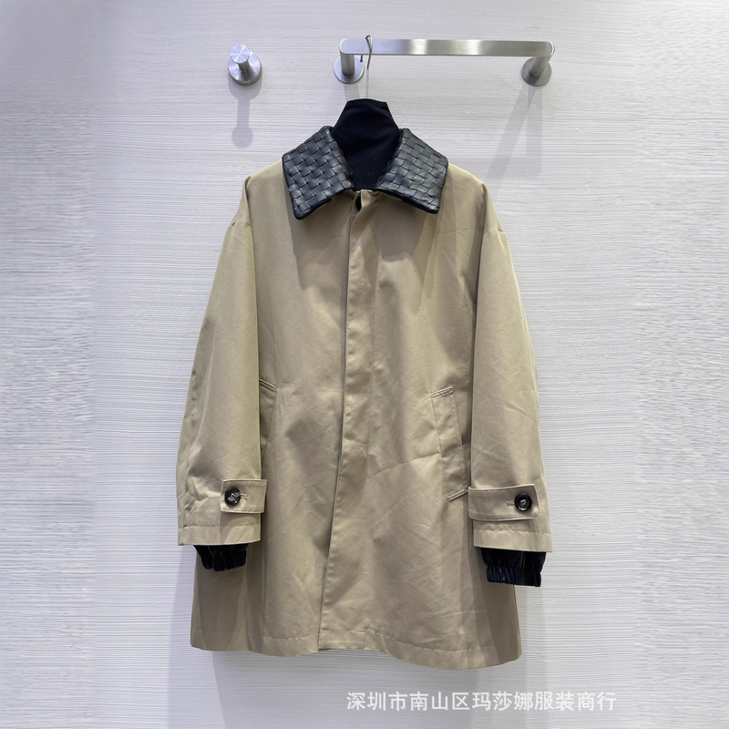 高极感秋冬新款气质翻领领宽松百搭时髦编织真皮领拼色风衣中长款|undefined