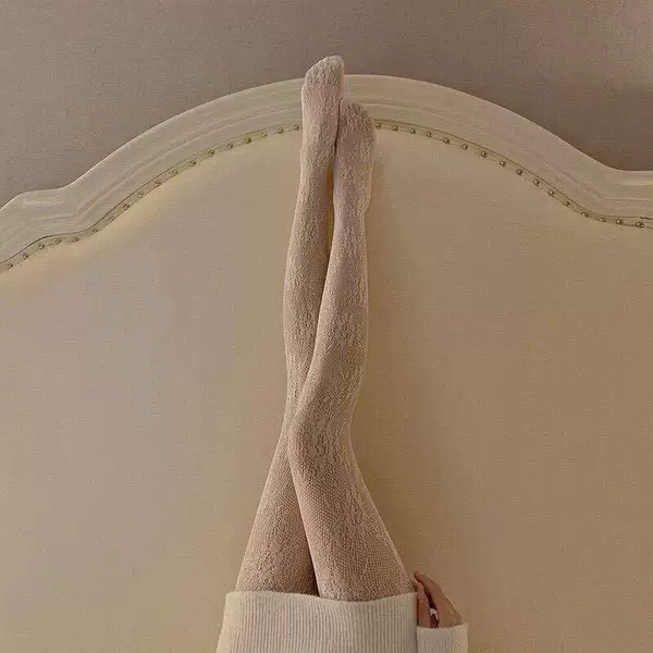 Rose-white
