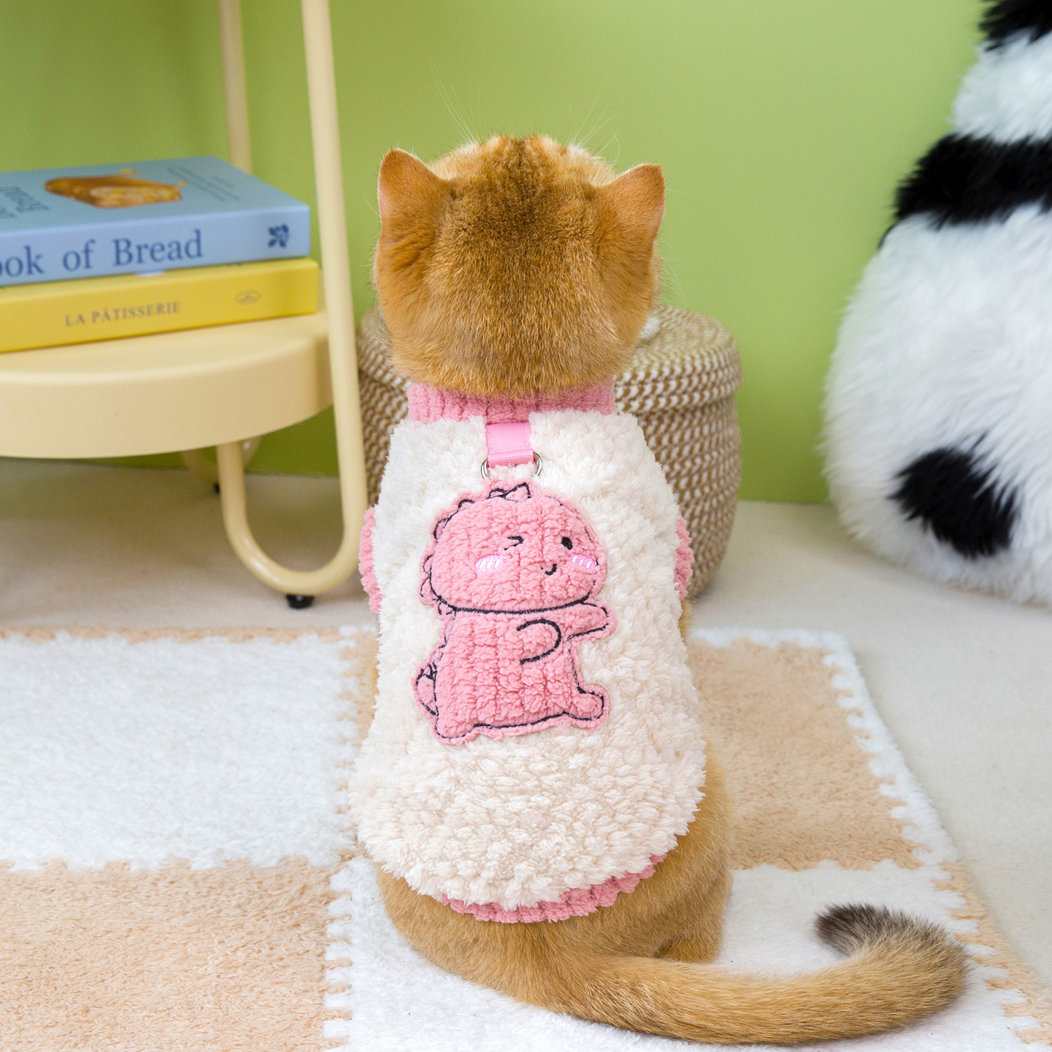 Ropa de gato y perro invierno dinosaurio jacquard con hebilla de tracción vellón de dos piernas ropa cálida de otoño e invierno gatito suéter para mascotas