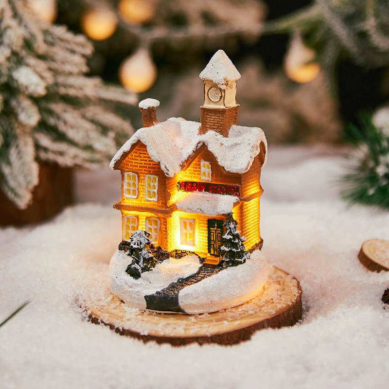 Miniature resin house decorations, micro landscape LED models, battery‑powered, assorted sizes 7–10 cm