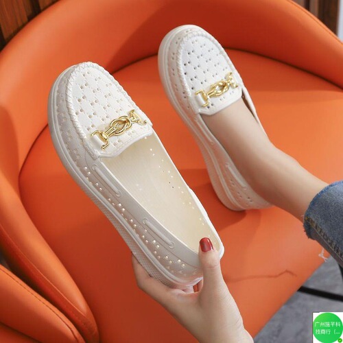 Summer Thick Sole Open-Toe Women's Beach Shoes, Holes for Nurses, White Work Shoes for Pregnant Women, Soft Soles, Waterproof Mother's Shoes
