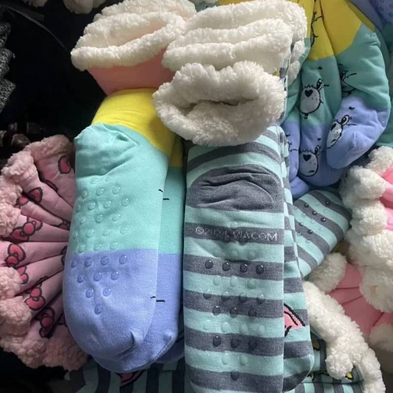 Hello Kitty, носки из флиса фуксия с изображением Hello Kitty